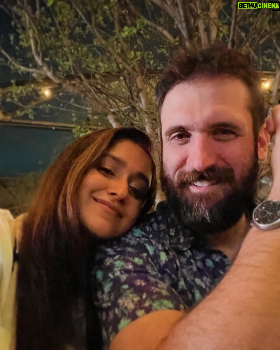 Ileana D'Cruz Instagram - Party animals 🦒