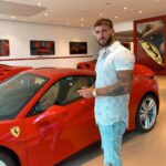 Illan Castronovo Instagram - 27 ans ça se fête non ? Je suis trop content je suis allé chercher mon cadeau aujourd’hui, il me le livre directement à la maison mardi. 🎁❤️🥰 #ferrari #love Naples, Italy