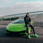Illan Castronovo Instagram - 🍏 #green , soutenir ou ne pas soutenir aujourd’hui le choix deviens difficile . Fais le choix qui te semble le plus judicieux car quoi que tu fasses tu seras jugé #respect Los Angeles, California