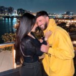 Illan Castronovo Instagram - Une nouvelle aventure commence @millajasmineoff je suis trop content 🤍 #collocations ‘ vive la pizza !!!!🍕😂 Doors Freestyle Grill