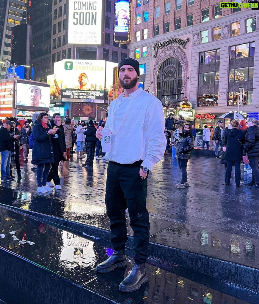 Illan Castronovo Instagram - 🧿 Times Square New York, USA