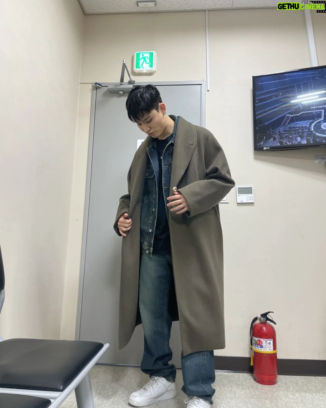 Im Jae-beom Instagram - @moresojuplease @diesel