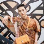 Im Jae-beom Instagram – 🙂🙃🙂🙃 
#ad @Burberry #TBMonogram