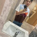 Im Jae-beom Instagram - knit🤨 Out of Place