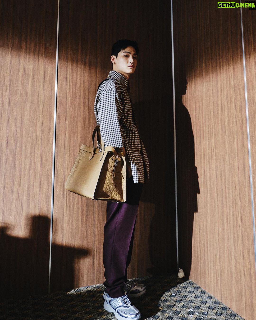 Im Jae-beom Instagram - ππΌππΌππΌ @fendi, #FendiFW22, #FendiPeekaboo, #FendiFaster #JAYB #μ μ΄λΉ