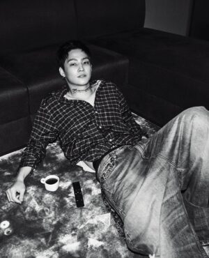 Im Jae-beom Instagram - @voguekorea 
🌊🌊🌊

#제이비#jayb