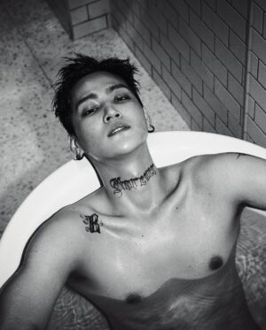 Im Jae-beom Instagram - @voguekorea 
🌊🌊🌊

#제이비#jayb