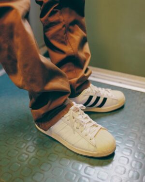 Im Jae-beom Instagram - 🌊🌊🌊

#adidasOriginals #adilicious #SuperstarTaegeukdang #아디다스오리지널스 #아딜리셔스 #슈퍼스타태극당

by @baechu.me