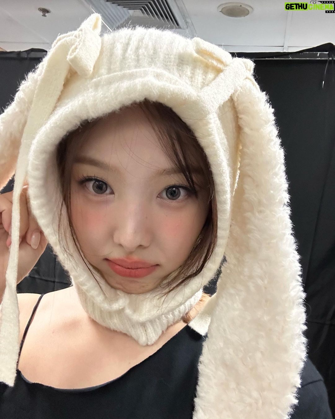 Im Na-yeon Instagram - in Bangkok with 탄챠코🐰🐾