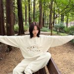 Im Na-yeon Instagram - #광고 비 오는 날 타미진스☂️ #타미진스 #tommyjeans