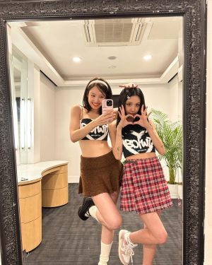 Im Na-yeon Instagram - 🪞🪞+🍓