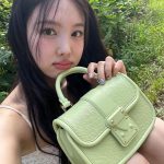 Im Na-yeon Instagram - #광고 내동생 선물🧚 #LVSeoulDosan #루이비통팝업