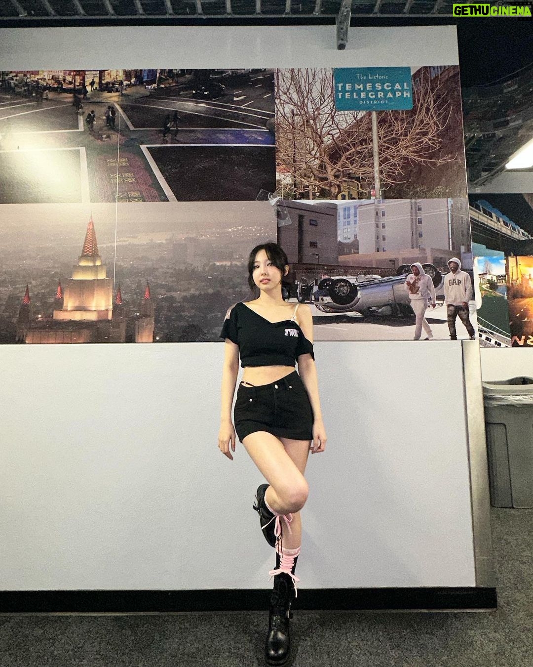 Im Na-yeon Instagram - 🎀Day 1 in Oakland🎀