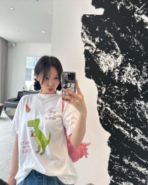 Im Na-yeon Instagram - 🧚🦖🧚