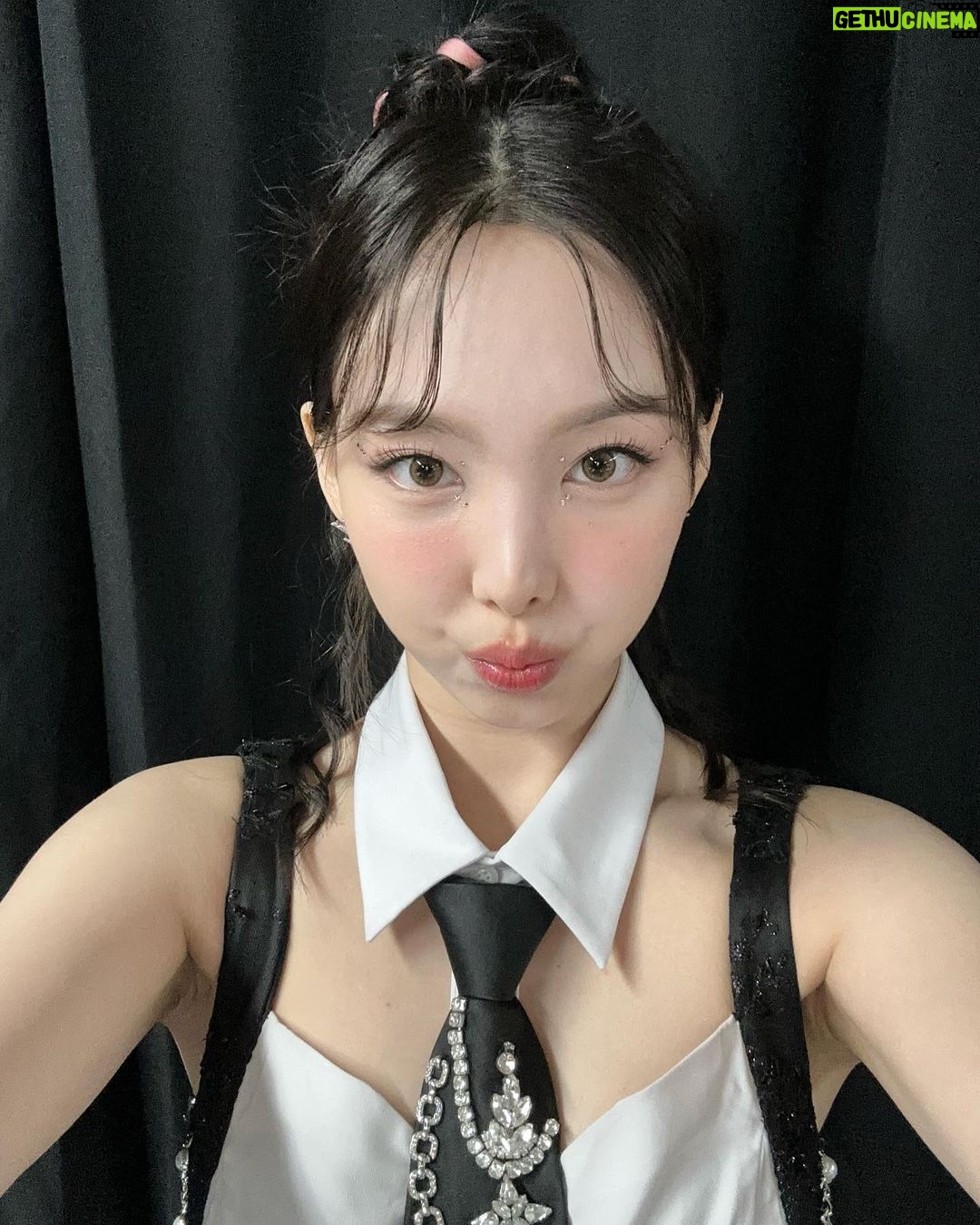 Im Na-yeon Instagram - ☆゚.*・。゚꒰໓ TOKYO ໕꒱☆゚.*・。゚