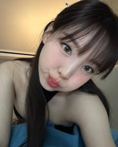 Im Na-yeon Instagram - 어제의 여워