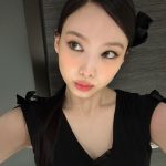 Im Na-yeon Instagram - 오늘 내 스모키 메컵 어땡🖤