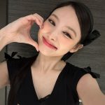 Im Na-yeon Instagram - 오늘 내 스모키 메컵 어땡🖤