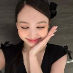 Im Na-yeon Instagram - 오늘 내 스모키 메컵 어땡🖤