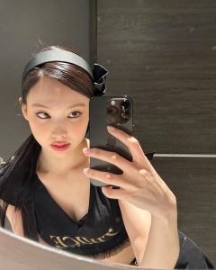 Im Na-yeon Instagram - 오늘 내 스모키 메컵 어땡🖤
