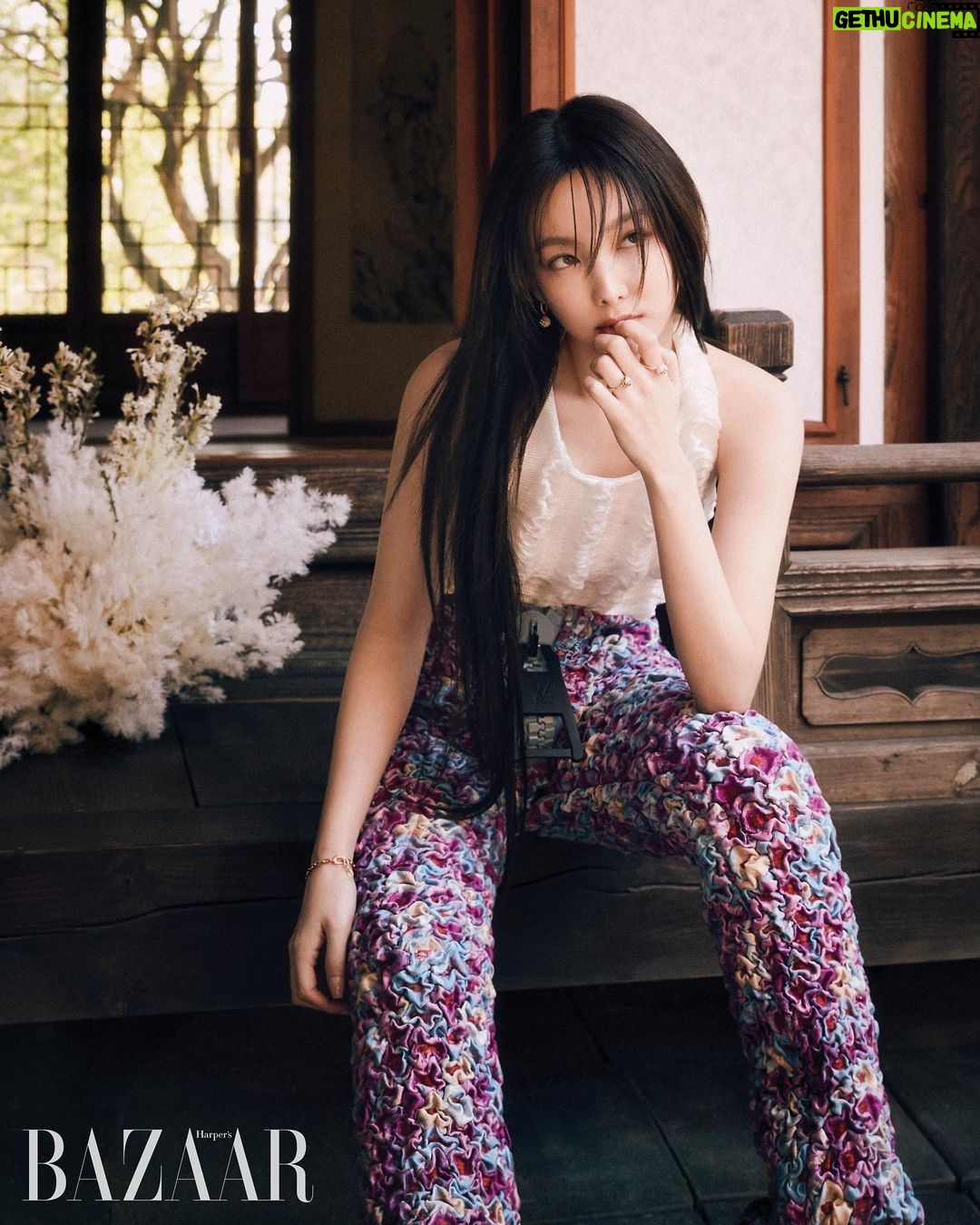 Im Na-yeon Instagram - @louisvuitton @harpersbazaarkorea