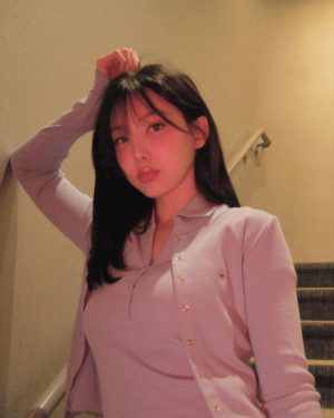 Im Na-yeon Instagram - ☁️☁️☁️ #ad #tommyjeans #타미진스