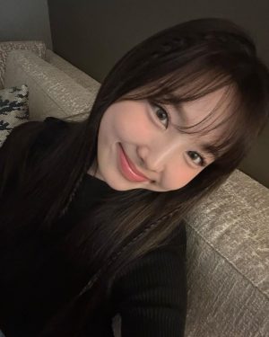 Im Na-yeon Instagram - d juk bak juk LA moment 🍑