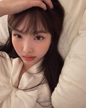 Im Na-yeon Instagram - d juk bak juk LA moment 🍑