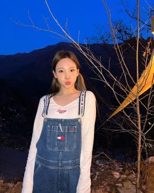 Im Na-yeon Instagram - 츕츕