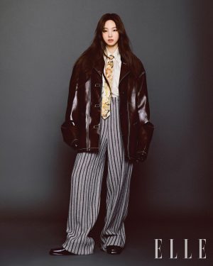 Im Na-yeon Instagram - @ellekorea @louisvuitton