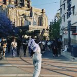 Im Soo-hyang Instagram – 떠나자 디즈니랜두뤄어어어엌!!!!!!!!

디즈니랜드에 더이상 흥미없는 현지인과 혼자 신난 관광객이랄까