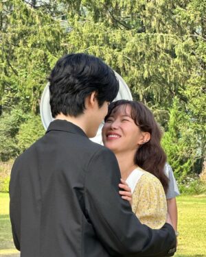 Im Soo-hyang Instagram - 꼭두랑 계절이랑 만나러 와주세요 1월 27일 첫방송이에요 한여름에 눈처럼 기적같은 사랑이야기에요🤍🤍
 #꼭두의계절 

홍요가 돌아왔다 🧚🏻‍♀️