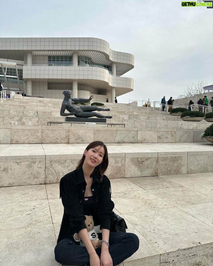 Im Soo-hyang Instagram - 솔직히 이제 좀 부끄러워서 너 없는 여행사진 올리고 싶은데 말이지 없네 없어…. @hello_sedol 후…. 와중에 귀여운 언니들 @y.b.k.i.m.j.i