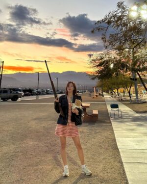 Im Soo-hyang Instagram - 샷건 
아이리스때 이후로 오랜만🤨