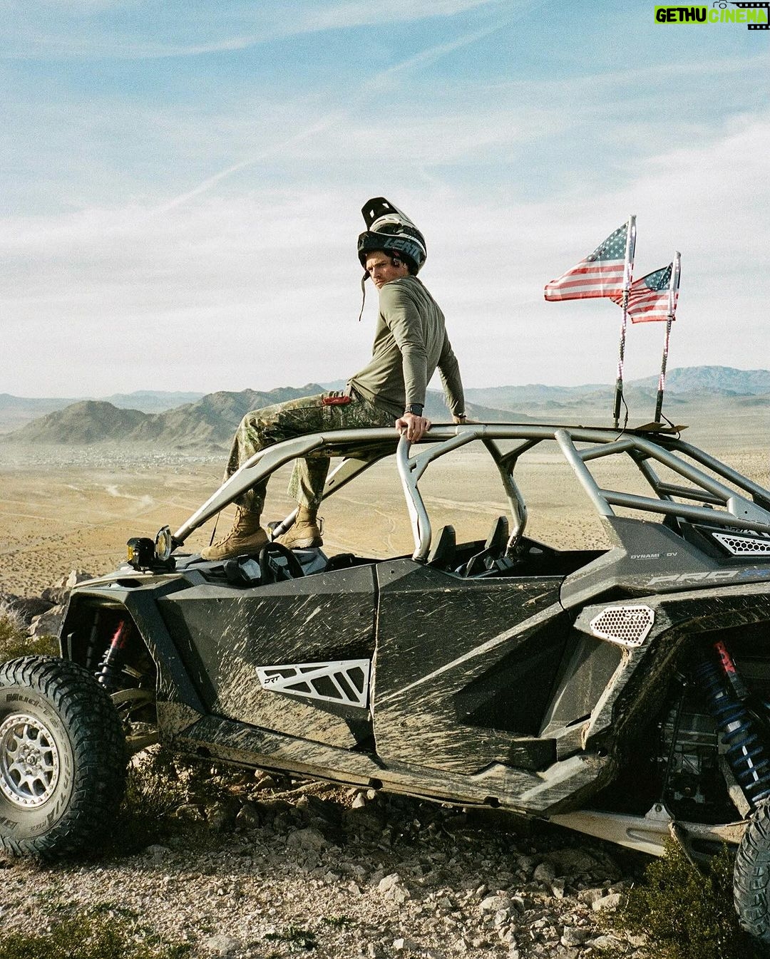 Inanna Sarkis Instagram - Our kinda perfect weekend… Jean Dry Lake Bed