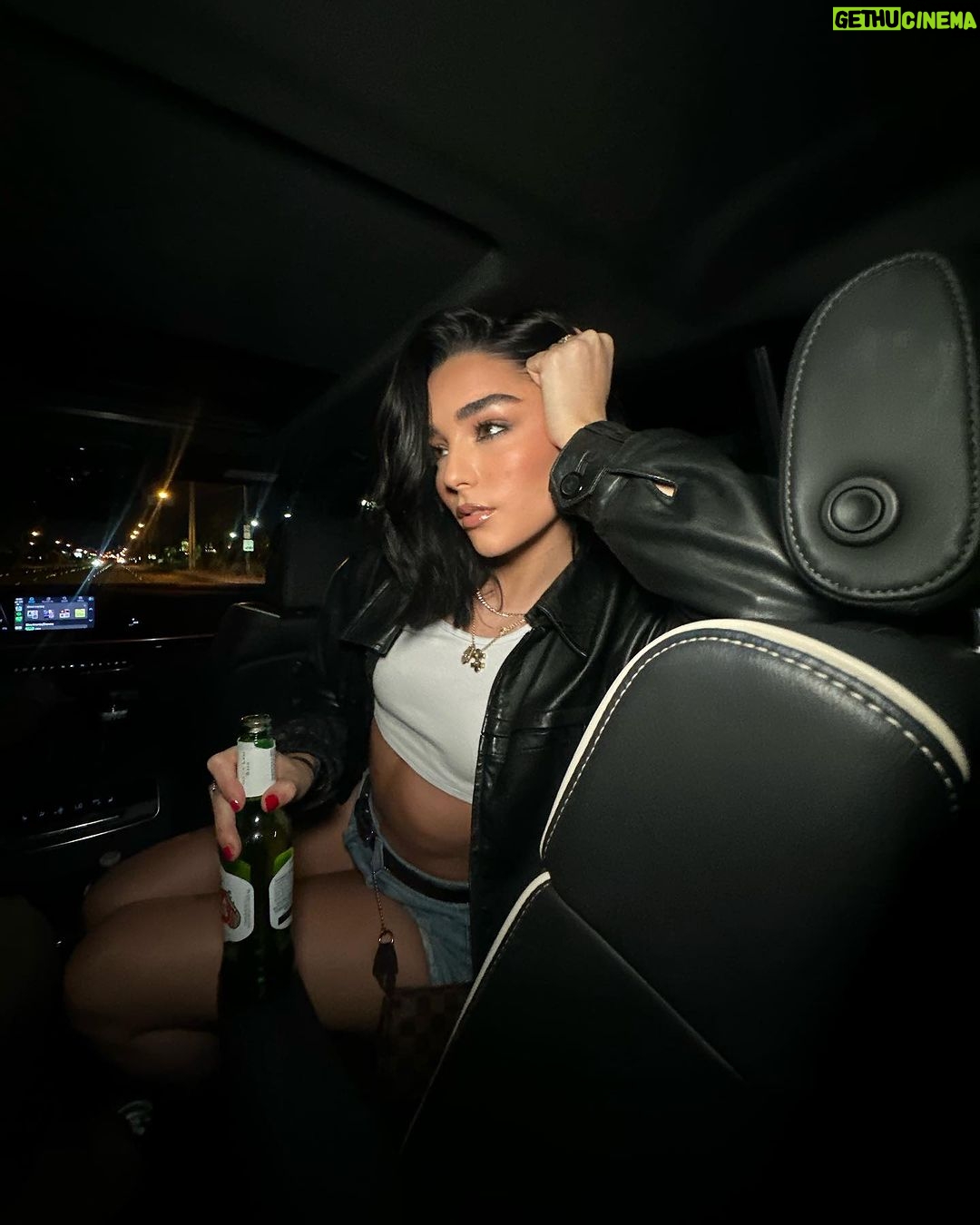 Indiana Massara Instagram - Your favourite backseat driver :) Los Angeles, California