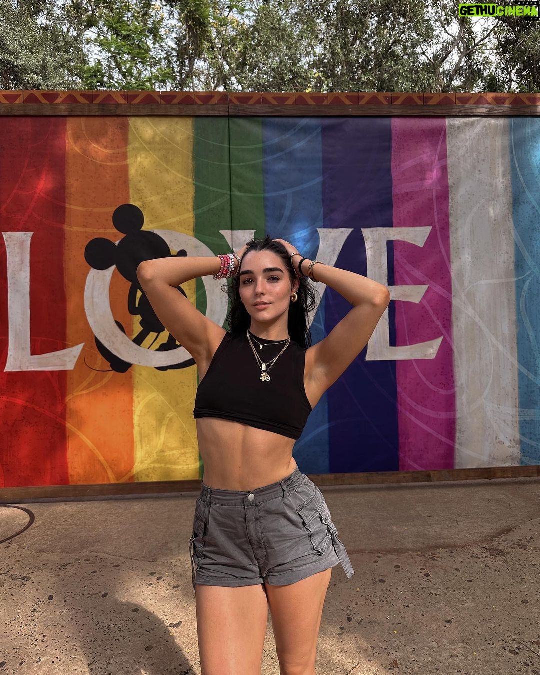 Indiana Massara Instagram - HAPPY PRIDE 🏳️🌈🏳️🌈🏳️🌈 Disneyworld, Orlando Florida