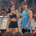 Indiana Massara Instagram - Who do you think can bench more? 🦾 Los Angeles, California