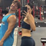 Indiana Massara Instagram - Who do you think can bench more? 🦾 Los Angeles, California