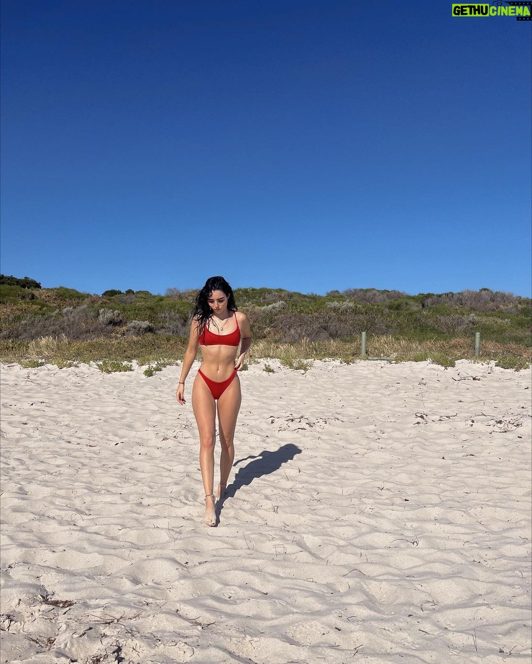 Indiana Massara - 87.3K Likes - Missing • In • Australia