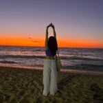 Indiana Massara Instagram – Something in the orange…
Fit: @citybeachaustralia 💙 Scarborough, Western Australia