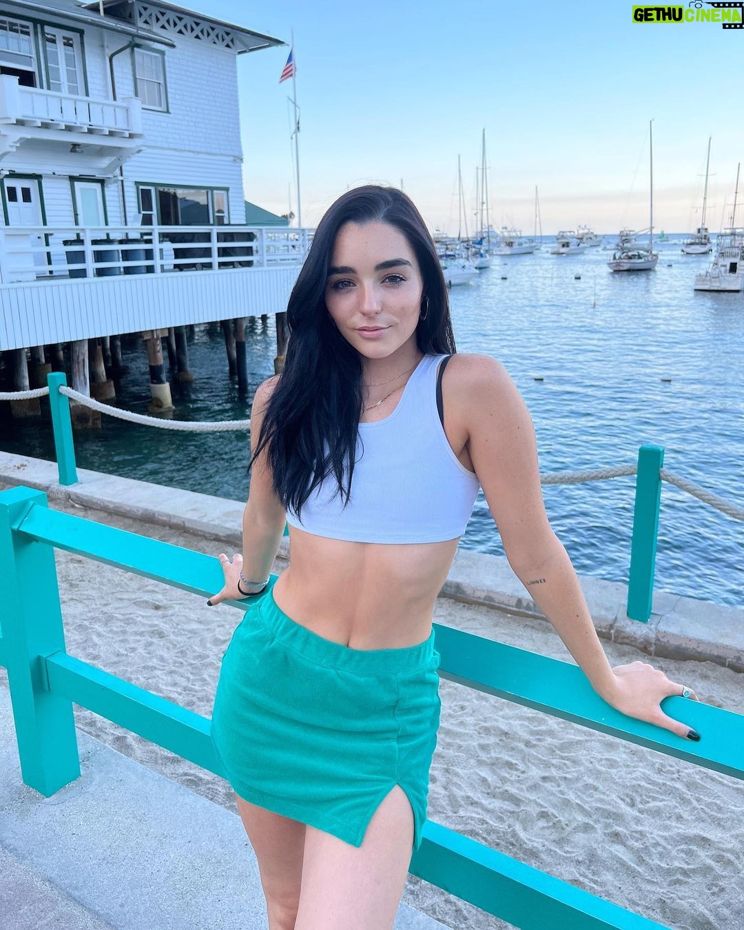 Indiana Massara - 65.6K Likes - Missing the prettiest place 🌅⛵️🤍