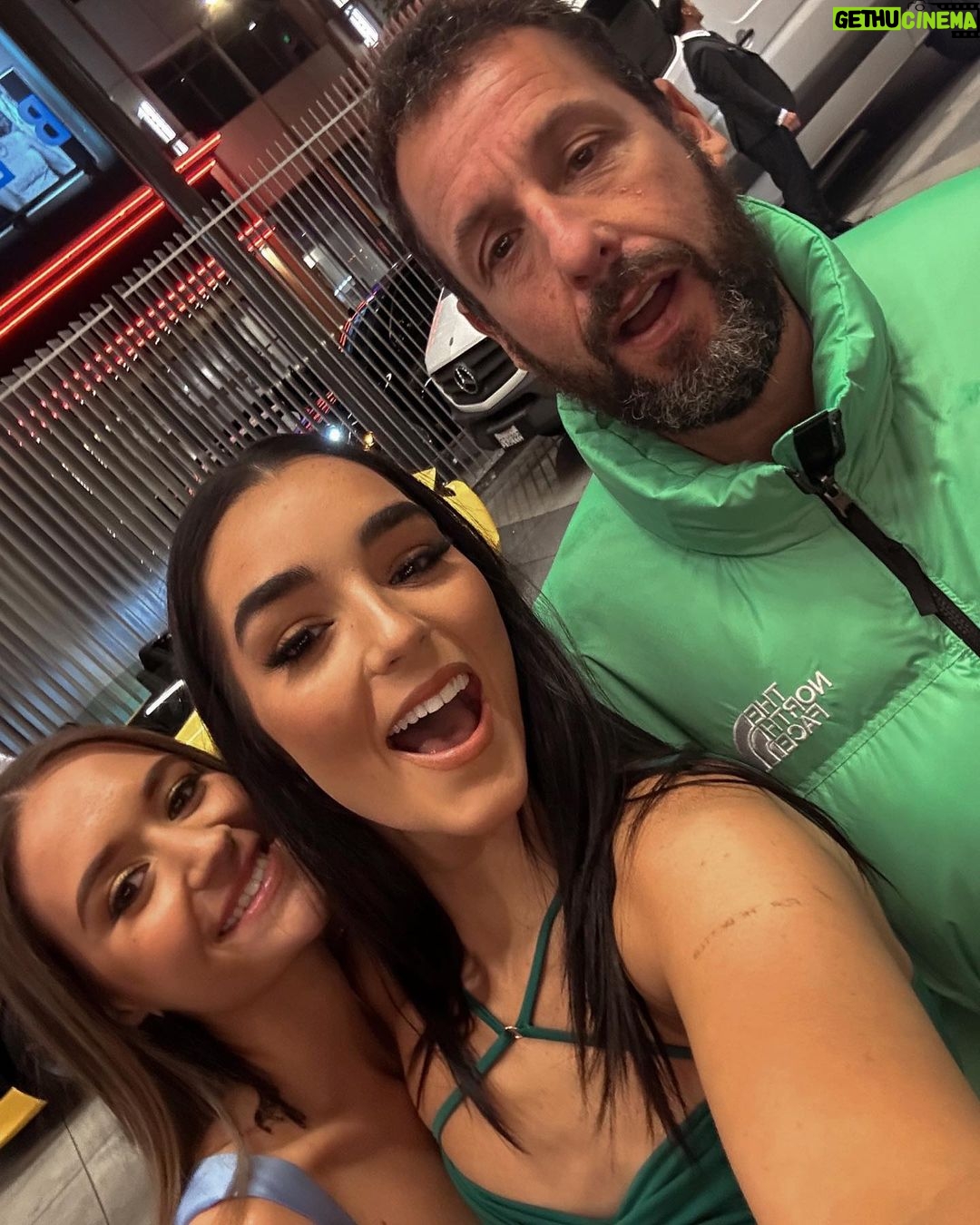 Indiana Massara - 96.6K Likes - Adam Sandler ur a cool dude. #KCA 💚🧡