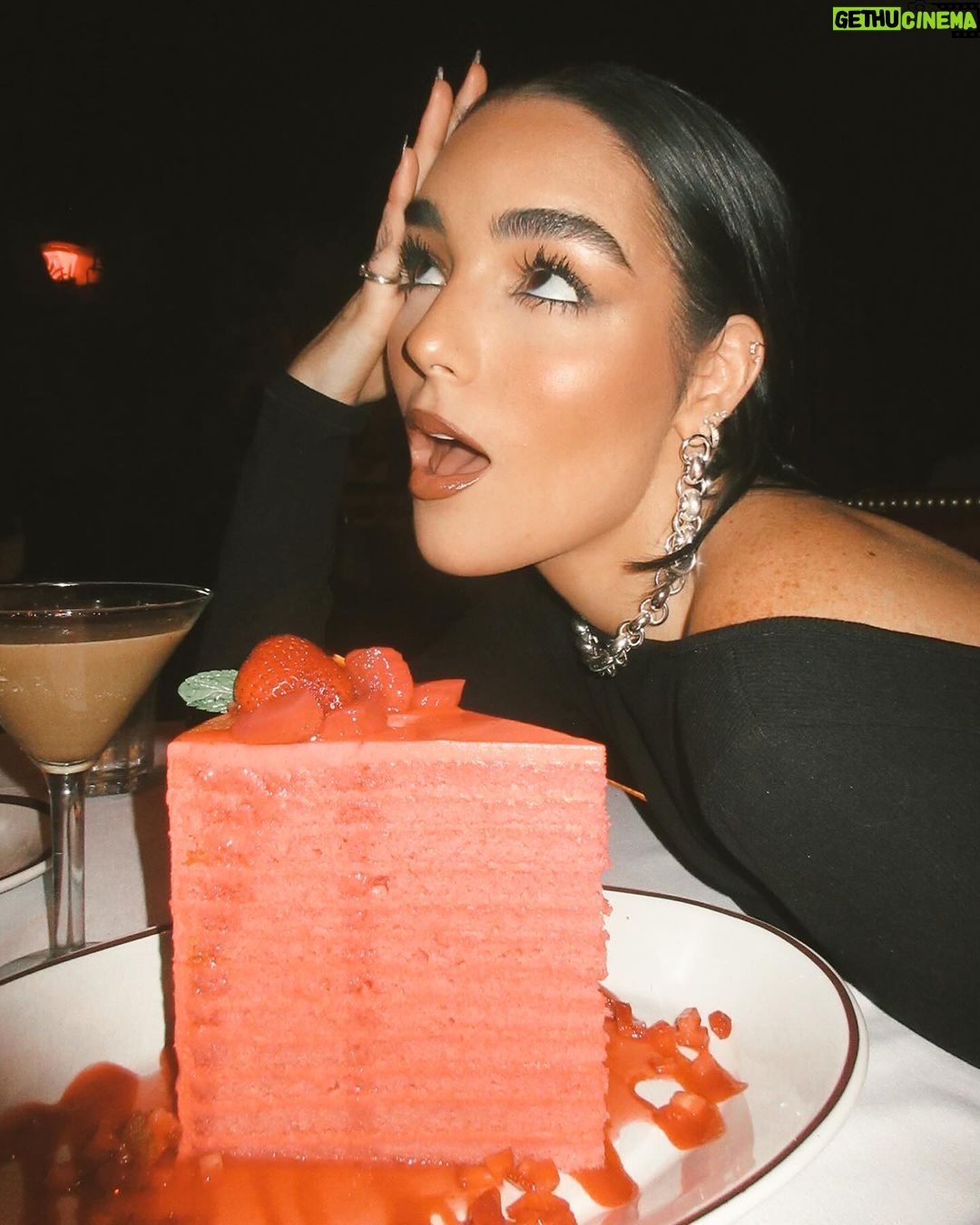 Indiana Massara Instagram - Having my cake and eating it too🍰🍓🍸 Los Angeles, California