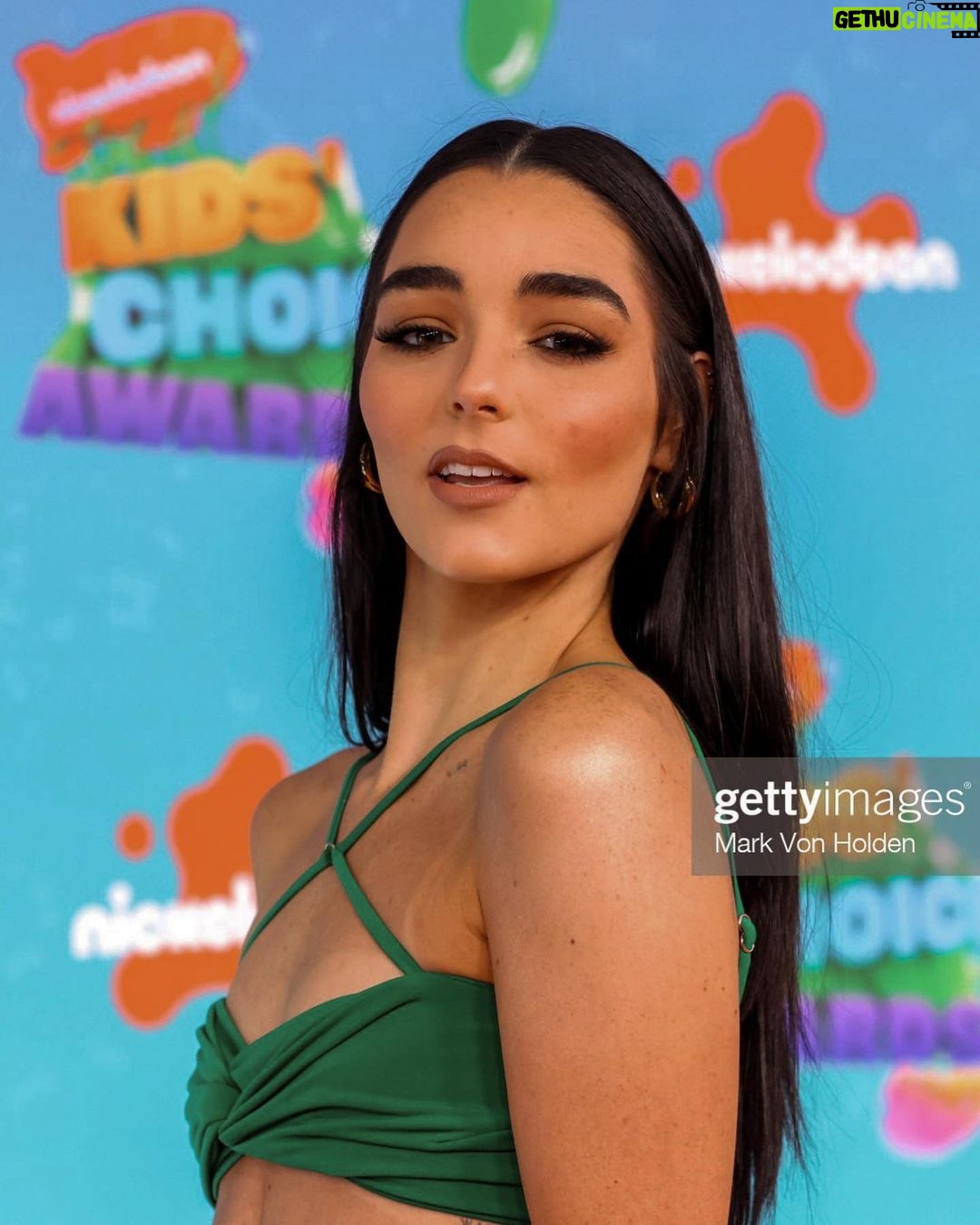 Indiana Massara - 96.6K Likes - Adam Sandler ur a cool dude. #KCA 💚🧡