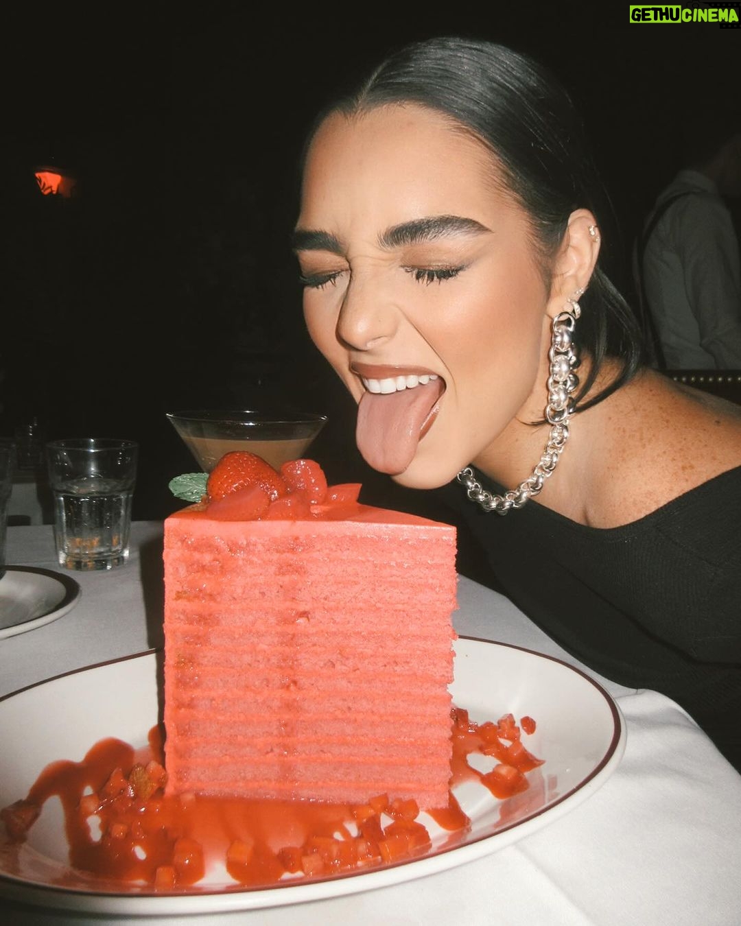 Indiana Massara Instagram - Having my cake and eating it too🍰🍓🍸 Los Angeles, California