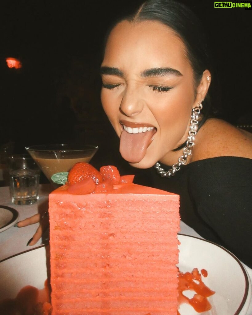 Indiana Massara Instagram - Having my cake and eating it too🍰🍓🍸 Los Angeles, California