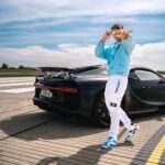 Ines Benazzouz Instagram - Ça pète 🛸 Merci infiniment à mon gars @gmk001 ! 🙏💙 📸 @jason.schieste 🥼 @dadainkk7 (Styliste)