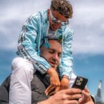 Ines Benazzouz Instagram - Ça pète 🛸 Merci infiniment à mon gars @gmk001 ! 🙏💙 📸 @jason.schieste 🥼 @dadainkk7 (Styliste)