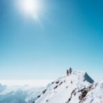 Ines Benazzouz Instagram - Mont-Blanc 4808m 🔹✅ Cervin 4478m 🔹✅ Road to Everest…🌀 Merci pour votre soutien, vos beaux messages qui me font chaud au cœur. L’objectif est en face de nous, la route est longue, pleine de ronces et de bosses. Mais maintenant il suffit d'avancer tout droit sans s’arrêter ⛏️🏔️🦾 📸/🧗‍♂️ @mathis_dumas 📸/📽️ @antoine.mesnage Mont Blanc, France
